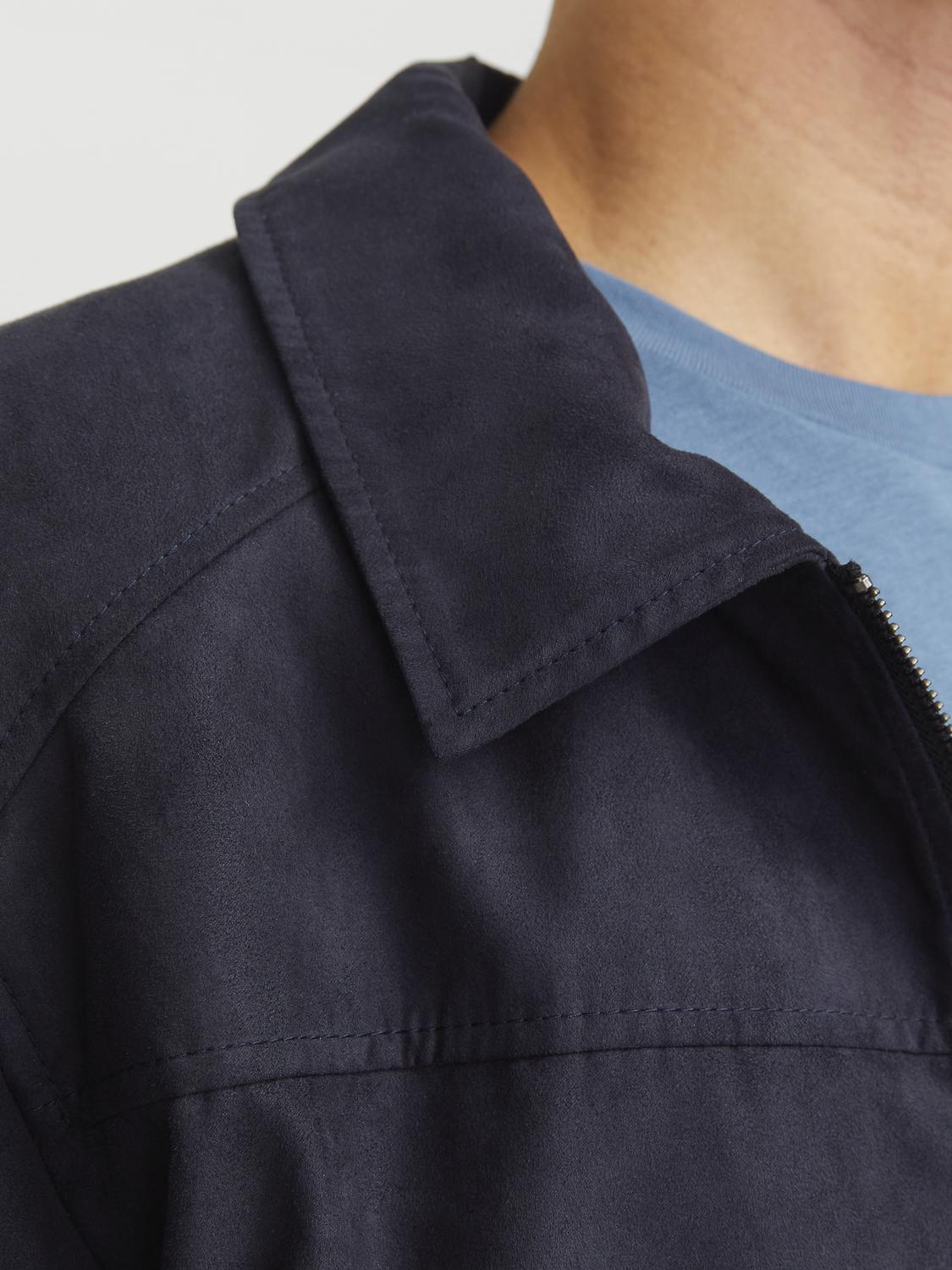 model_shot-detail